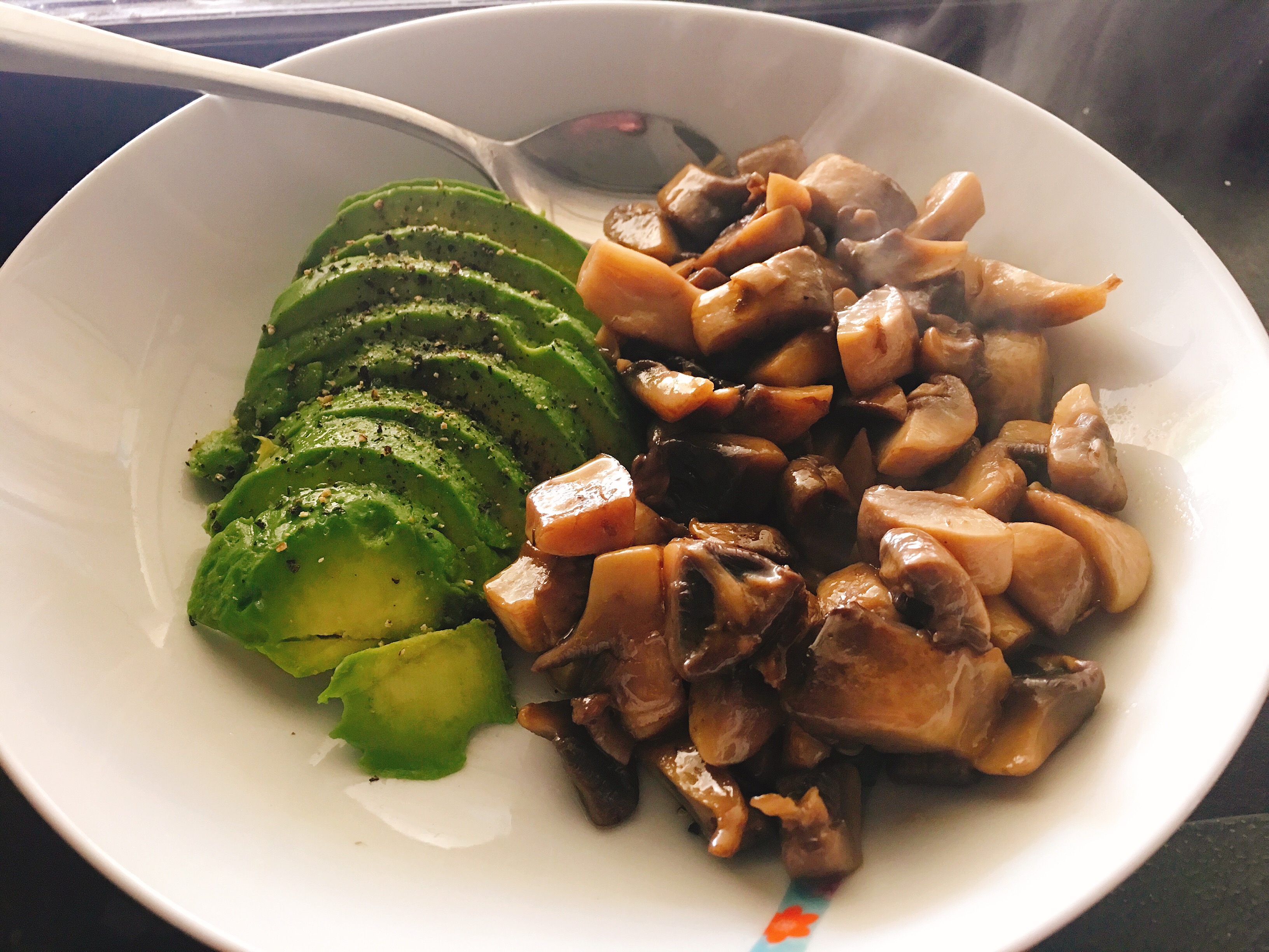 Crockpot Buttered Garlic Mushrooms - Sprinkles and Sprouts